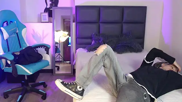 Amnesia  online show from 11, 11, 2025