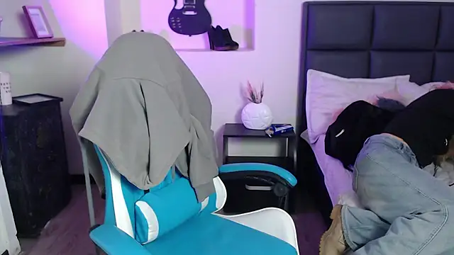 Amnesia  online show from 14, 1, 2026