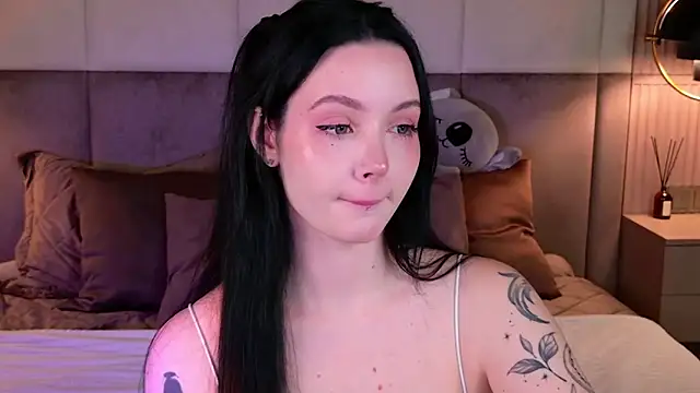 Goldy Stark online show from 5, 10, 2025