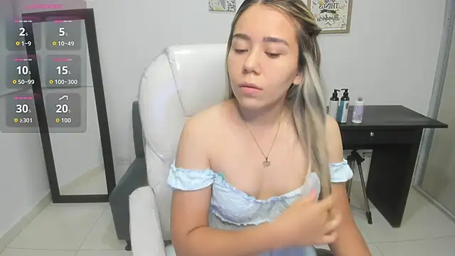 Aiilyn Ds online show from 5, 10, 2025