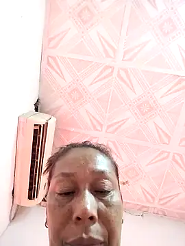 Naomi-Mature online show from 24, 11, 2025