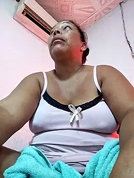 Naomi-Mature online show from 26, 11, 2025