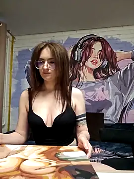Snapshot of SophiaHarris chatting on 28, 9, 2025 SophiaHarris online show from 28, 9, 2025