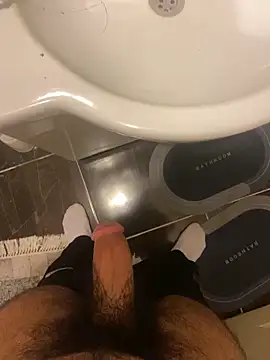 Snapshot of SolomonHej4 chatting on 16, 12, 2025 SolomonHej4 online show from 16, 12, 2025