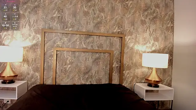 Snapshot of DannaBelucci chatting on 8, 11, 2025 DannaBelucci online show from 8, 11, 2025