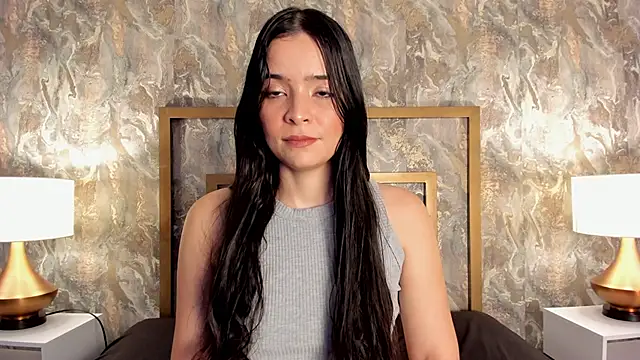 Snapshot of DannaBelucci chatting on 14, 12, 2025 DannaBelucci online show from 14, 12, 2025