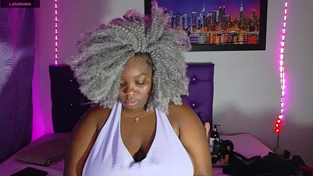 ebony NeighborMoans online show from 22, 4, 2026