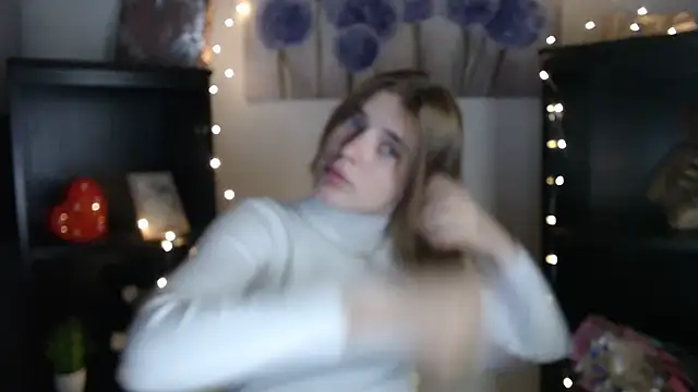 Snapshot of JuiceLips__ chatting on 21, 10, 2025 JuiceLips online show from 21, 10, 2025