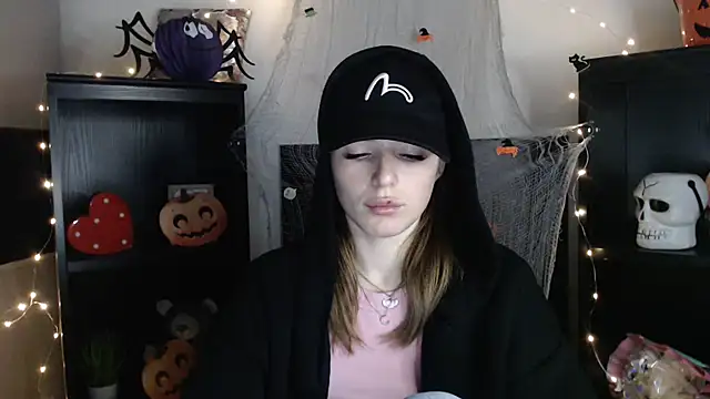 Snapshot of JuiceLips__ chatting on 2, 11, 2025 JuiceLips online show from 2, 11, 2025