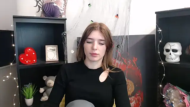 Snapshot of JuiceLips__ chatting on 12, 11, 2025 JuiceLips online show from 12, 11, 2025