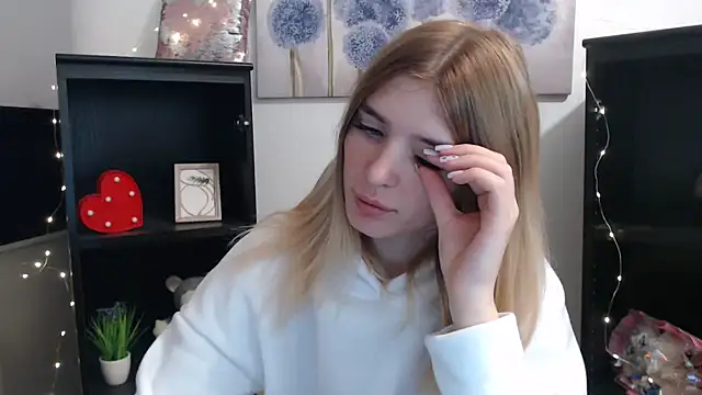 Snapshot of JuiceLips__ chatting on 21, 11, 2025 JuiceLips online show from 21, 11, 2025