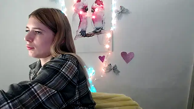 Snapshot of JuiceLips__ chatting on 27, 11, 2025 JuiceLips online show from 27, 11, 2025