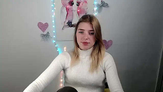 Snapshot of JuiceLips__ chatting on 1, 12, 2025 JuiceLips online show from 1, 12, 2025