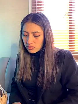 KloePink  online show from 25, 11, 2025