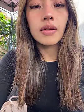 KloePink  online show from 1, 12, 2025