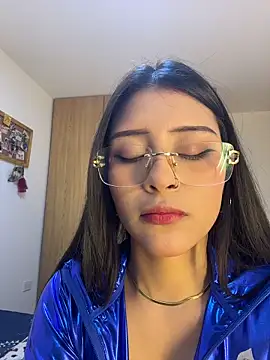 Snapshot of CatadeLuca chatting on 31, 10, 2025 CatadeLuca online show from 31, 10, 2025