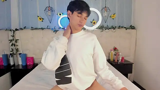 AleAurarashi online show from 28, 11, 2025