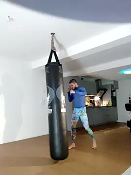 Snapshot of EyesNeverLies chatting on 11, 10, 2025 EyesNeverLies online show from 11, 10, 2025