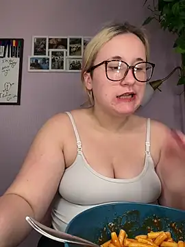 imawhorenslut19 online show from 21, 5, 2026