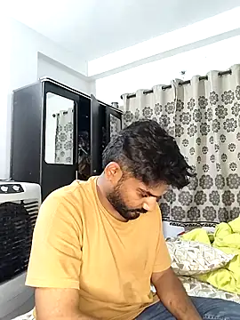 Snapshot of avi007p chatting on 7, 6, 2026 avi007p online show from 7, 6, 2026