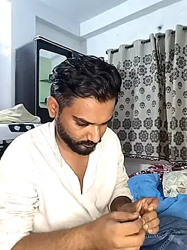 Snapshot of avi007p chatting on 13, 6, 2026 avi007p online show from 13, 6, 2026