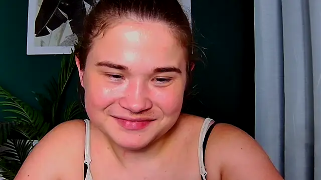 Snapshot of IsabellCharm chatting on 12, 10, 2025 IsabellCharm online show from 12, 10, 2025
