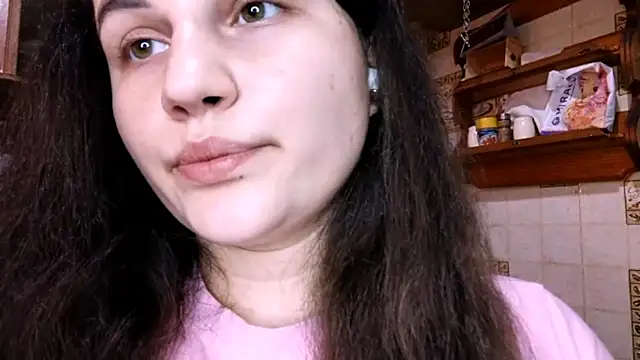 DierdreCousineau online show from 29, 10, 2025