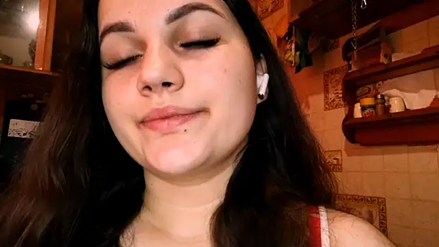 DierdreCousineau online show from 18, 11, 2025