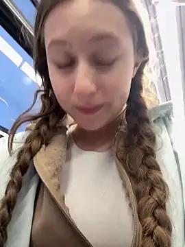 FroggyAnna online show from 15, 4, 2026