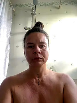 Snapshot of TheNaturalistX chatting on 29, 9, 2025 TheNaturalistX online show from 29, 9, 2025