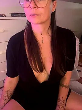 Snapshot of TheNaturalistX chatting on 7, 10, 2025 TheNaturalistX online show from 7, 10, 2025