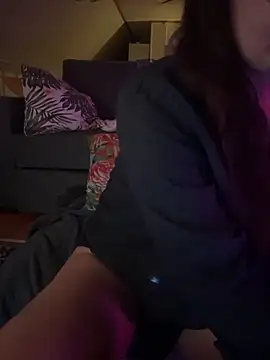 Snapshot of TheNaturalistX chatting on 5, 11, 2025 TheNaturalistX online show from 5, 11, 2025