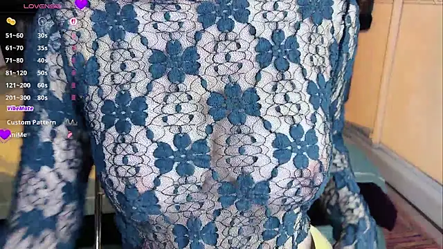 lingzi9333 online show from 8, 11, 2025