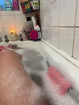 Snapshot of Imogenbabyyy chatting on 20, 9, 2025 Imogenbabyyy online show from 20, 9, 2025