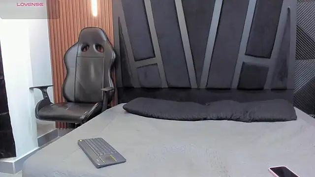 Alana cox  online show from 5, 10, 2025