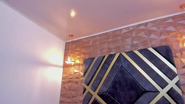 Alana cox  online show from 13, 1, 2026