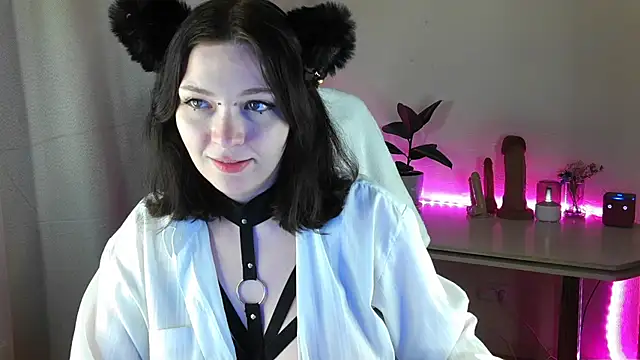 Snapshot of Liraras chatting on 12, 9, 2025 Liraras online show from 12, 9, 2025
