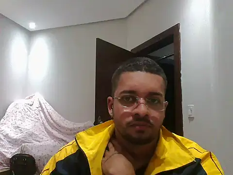 Snapshot of Mitt1993b chatting on 21, 10, 2025 Mitt1993b online show from 21, 10, 2025