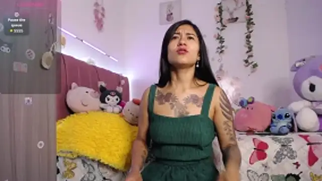 Liahdiaz  online show from 13, 2, 2026