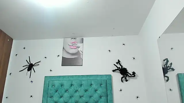 Rihanna hotx online show from 21, 10, 2025