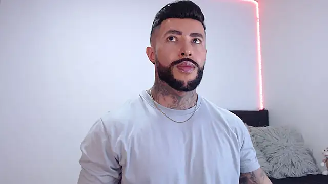 andrea de lucaa online show from 11, 9, 2025