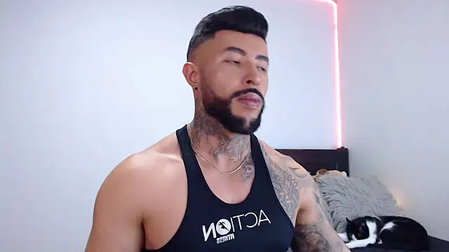 andrea de lucaa online show from 18, 9, 2025