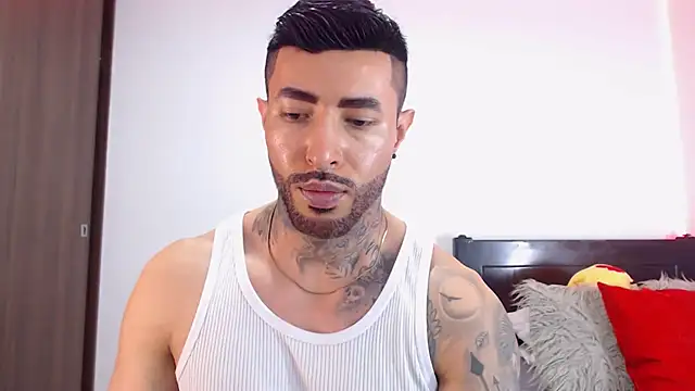 andrea de lucaa online show from 2, 3, 2026