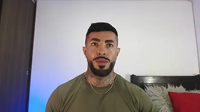 andrea de lucaa online show from 5, 4, 2026