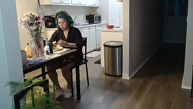 SHEILYN  online show from 16, 10, 2025