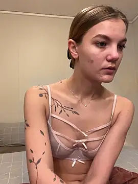 Snapshot of Mila_sweet_23 chatting on 6, 1, 2026 Mila sweet 23 online show from 6, 1, 2026