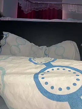 Snapshot of ewatyu chatting on 9, 4, 2026 ewatyu online show from 9, 4, 2026