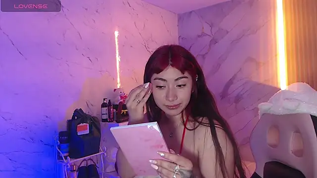 Snapshot of Sophia_tf chatting on 24, 11, 2025 Sophia tf online show from 24, 11, 2025