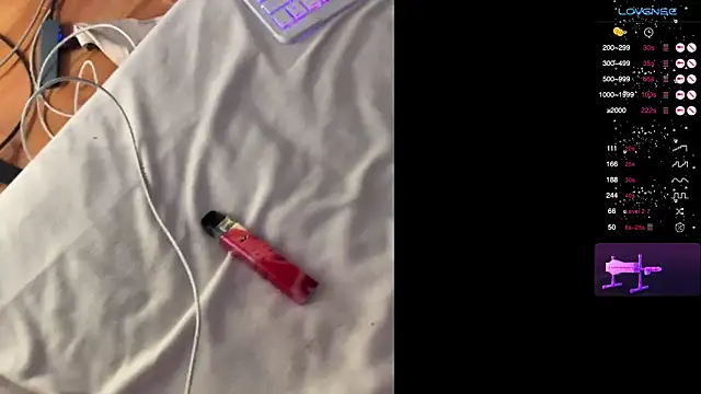 Snapshot of jennifersboooty chatting on 21, 10, 2025 jennifersboooty online show from 21, 10, 2025