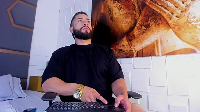 massimofiore  online show from 3, 11, 2025